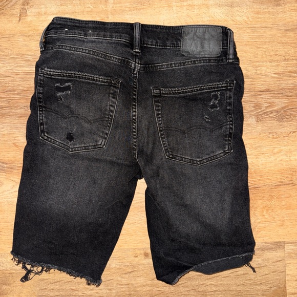 American Eagle Ripped Shorts - Picture 3 of 6
